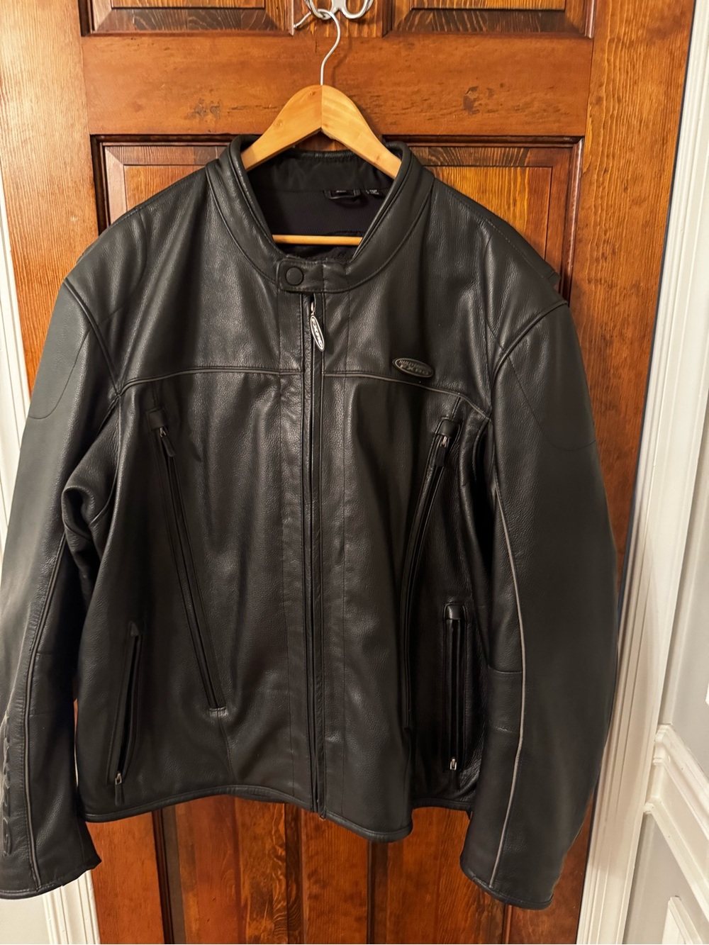 Men's Black Leather Harley Davidson Jacket with an extra removable lining jacket